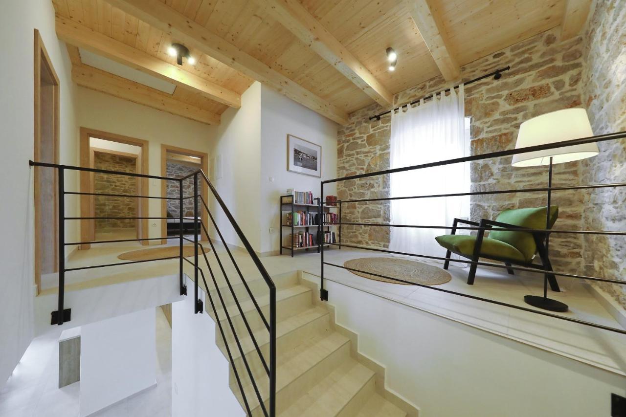 בוזאבה Villa Mira With A Heated Pool And A Sea View מראה חיצוני תמונה