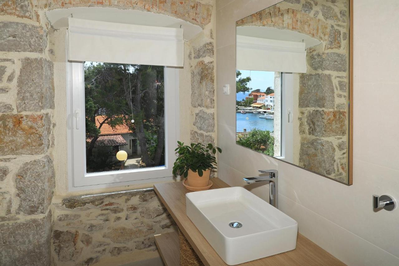 בוזאבה Villa Mira With A Heated Pool And A Sea View מראה חיצוני תמונה
